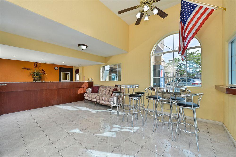 Days Inn By Wyndham El Centro Bagian luar foto