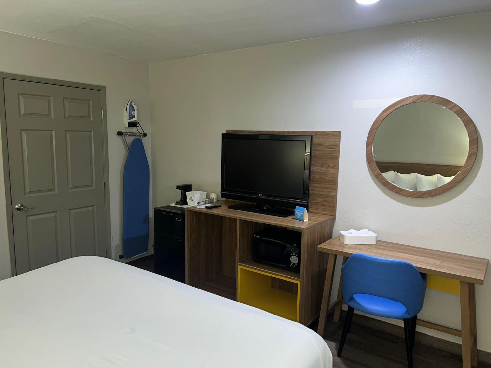 Days Inn By Wyndham El Centro Bagian luar foto