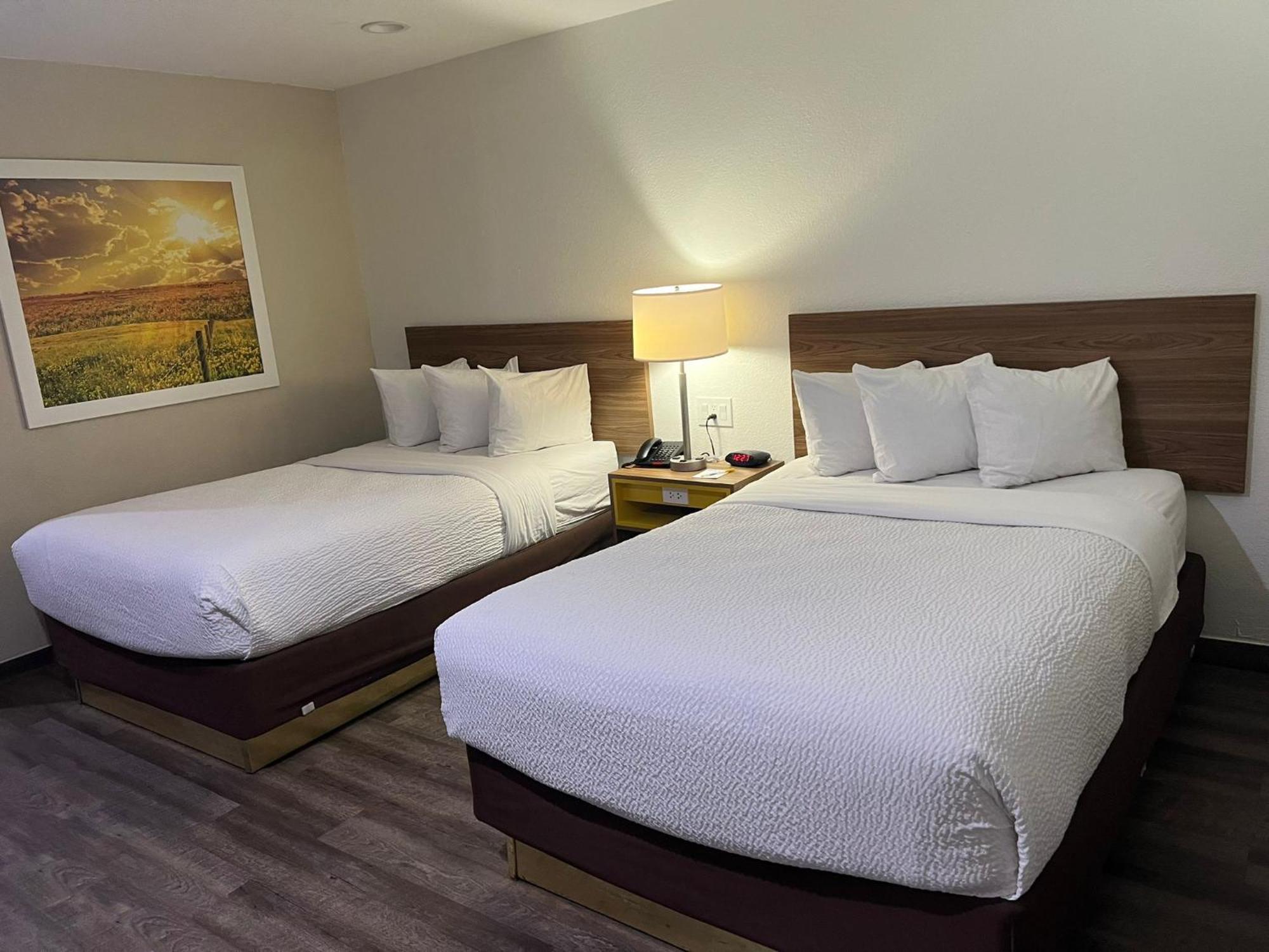 Days Inn By Wyndham El Centro Bagian luar foto