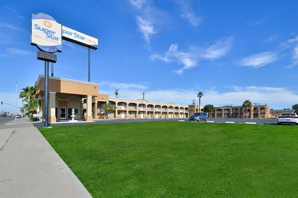 Days Inn By Wyndham El Centro Bagian luar foto