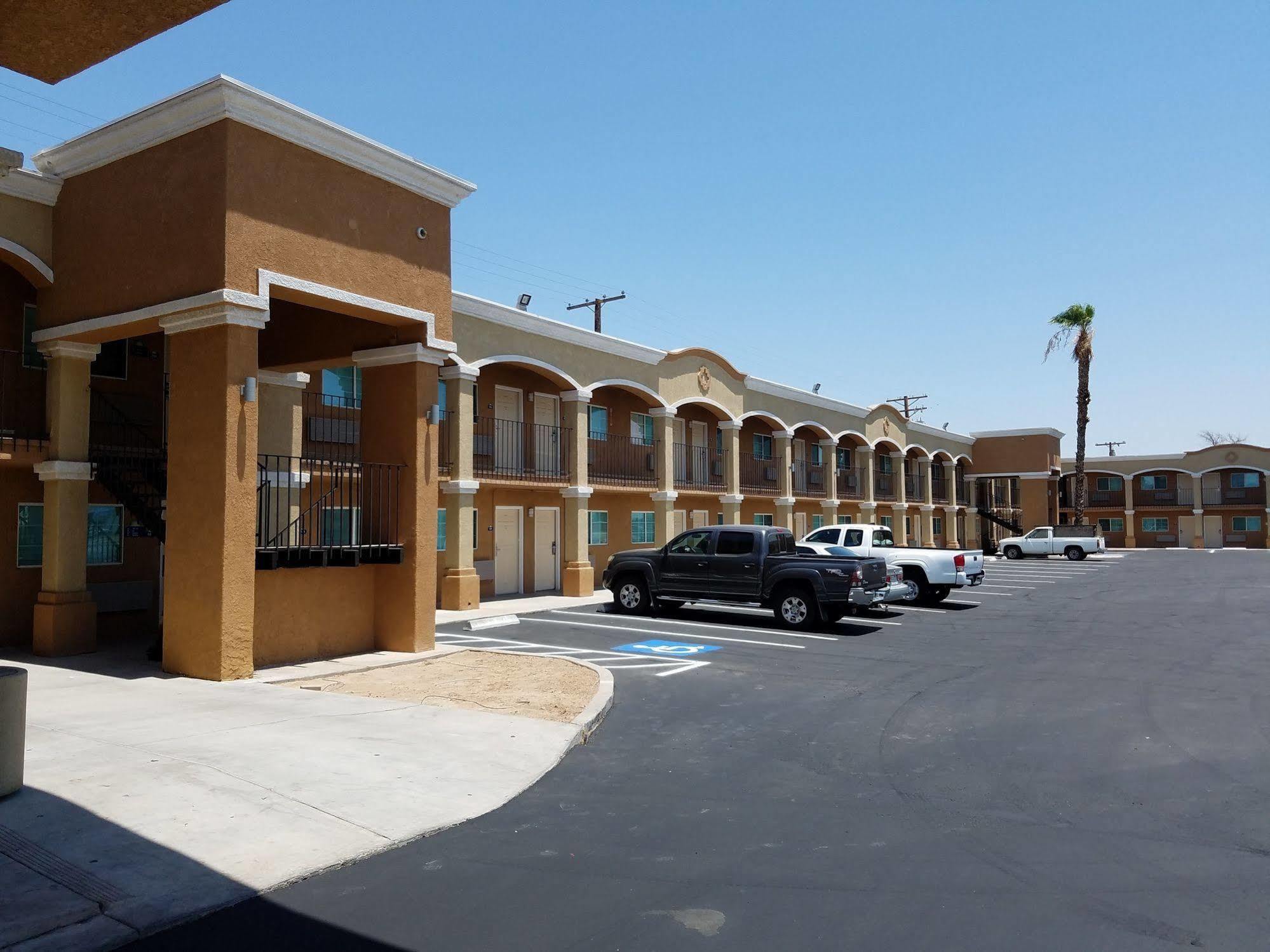 Days Inn By Wyndham El Centro Bagian luar foto