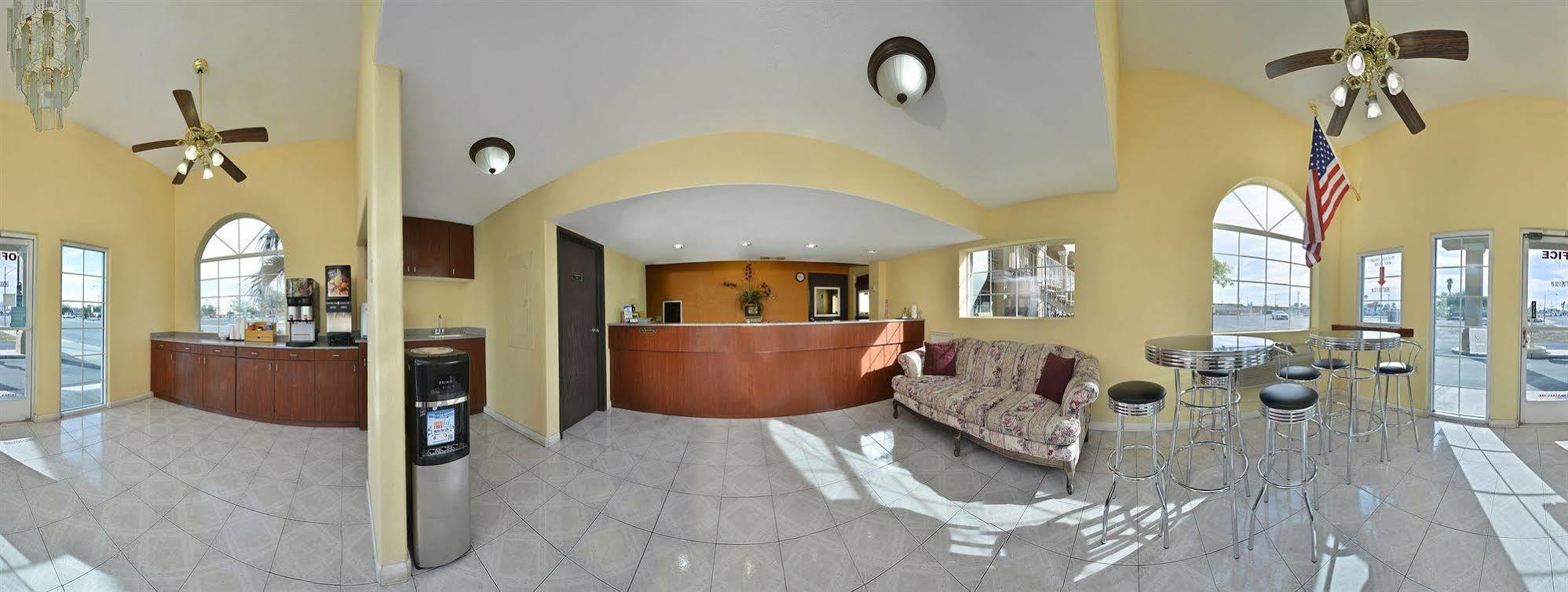 Days Inn By Wyndham El Centro Bagian luar foto